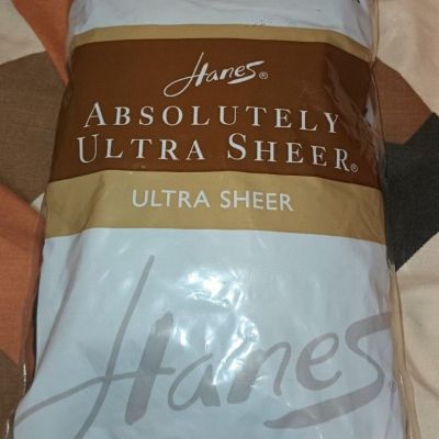 Hanes Absolutely Ultra Sheer Pantyhose 3 Pack (Slightly Imperfect)