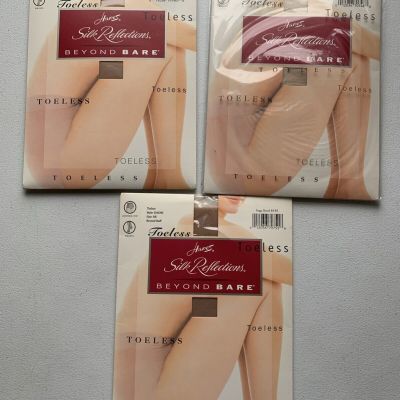 Hanes Silk Reflections Beyond Bare Size AB Toeless Control Top Natural Bisque