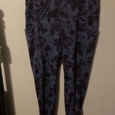 Chico's Zenergy Black Blue Floral Print Leggings High Waist Capri 2 US 12/14