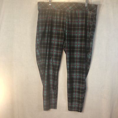 Torrid Size 3 Black Green Red Plaid Leggings Pants Cropped Nylon