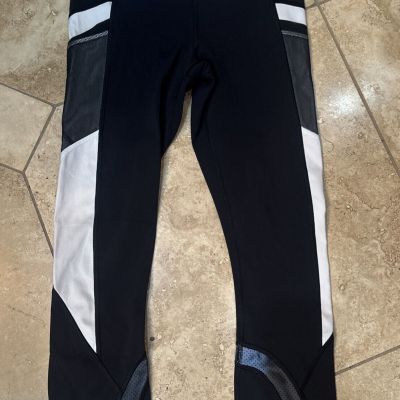 Womens LuluLemon Black and White Workout Leggings Size 2