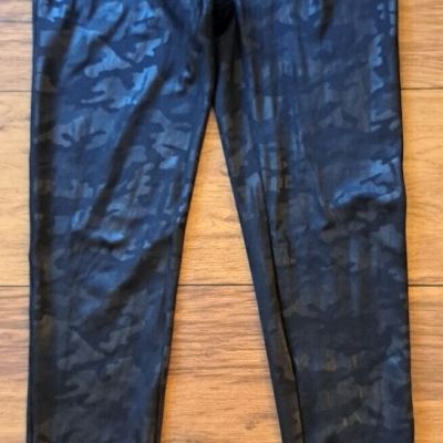 Spanx Black Faux Leather Camo Camouflage Leggings Size L Shiny  28