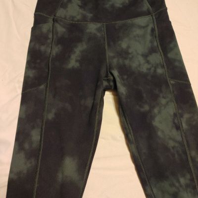 Victoria's Secret Green And Black Work Out Leggings  Size 8