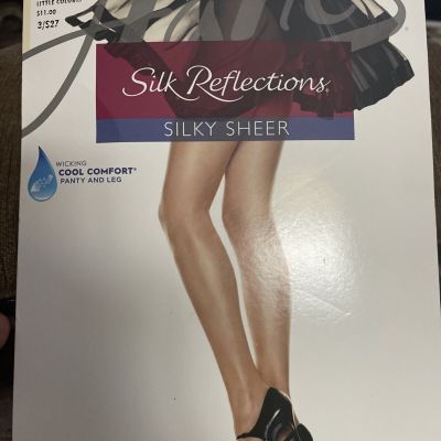 NEW Hanes Silk Reflections Silky Sheer Control Top Pantyhose CD Little Color
