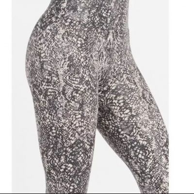 Spanx Women's Size Small Faux Leather Snake Skin Gray Shine Leggings NEW W Tag