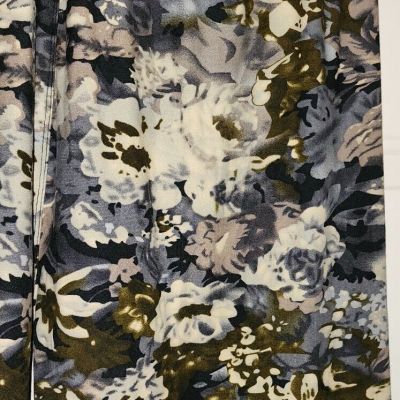 EUC Soft Olive Green Leggings W/ Flowers By Eevee Sz. (3x-5x)