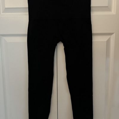 NWT SPANX Very Black Cropped Lamn Leggings Plus Size 1X $72 NEW Crop Stretch NEW