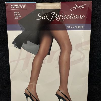 Hanes Silk Reflections Control Top Pantyhose Size AB Style 717 Travel Buff