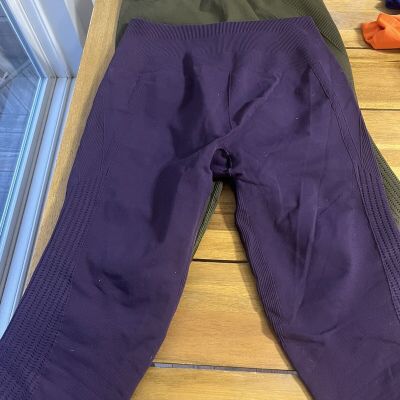 Lot Of 2 Lululemon Leggings Womens 4 Purple Green Cropped Capri Athletic Casual