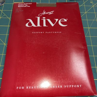 Hanes Alive Full Support Control Top 810 Pantyhose Little Color  Size f