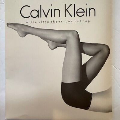 Calvin Klein Pantyhose Style 620 Black Matte Ultra Sheer Control Top Size B New