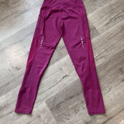 O to S Workout Legging Size Medium With Pockets Ankle Length Cropped