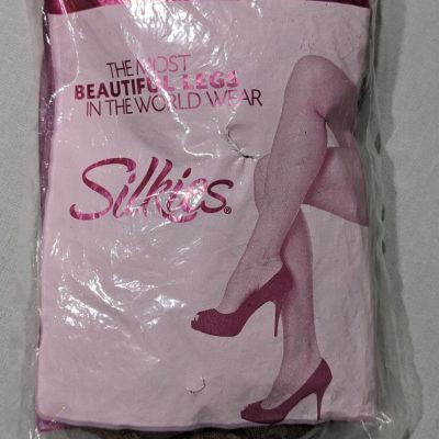 Silkies Shapely Perfection Pantyhose X-Tall Beige 010402 Vtg 2010 NOS