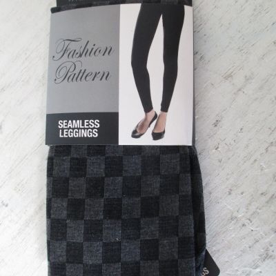 Gold Medal Fashion Pattern Heavy Leggings Black/Gray Checkerboard NWT Size L/XL