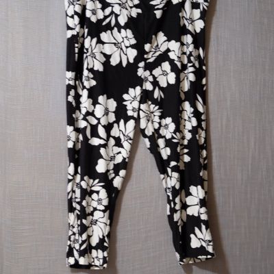 Nwot! Terra & Sky Capri Leggings Floral Soft Pull On Size 2X(20W-22W) #H59-50