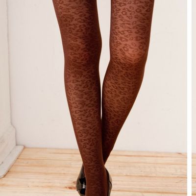 Sheer Tights with Leopard Pattern