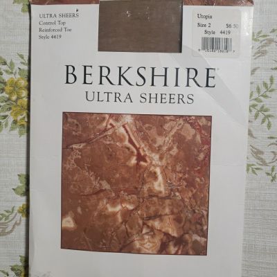 Berkshire Hosiery Ultra Sheers to Waist Control Top Reinforced Toe Size 2 Utopia