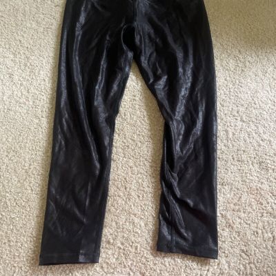 MSRP $59 Back Tape Trendy Womens Plus Size Crackle Leggings Black Size X