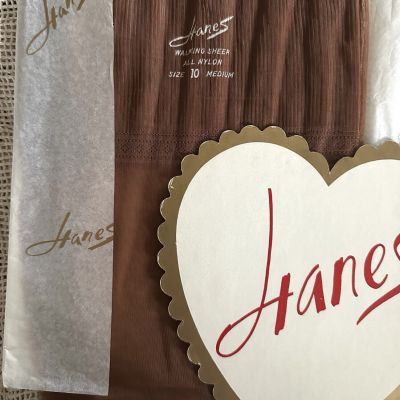 Vintage Hane’s Walking Sheer Flat Knit Nylon Stockings, 10M