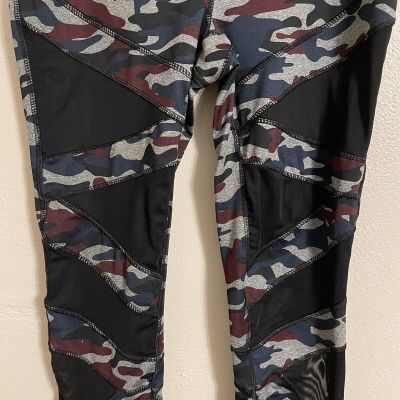 Jessica Simpson The Warm Up Camo Blue Gray Black Red Size M | Leggings | Used