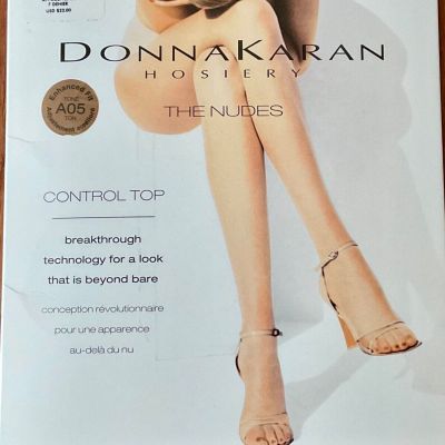 Donna Karan Hosiery The Nudes Control Top Pantyhose Size Medium/Moyenne A05 New