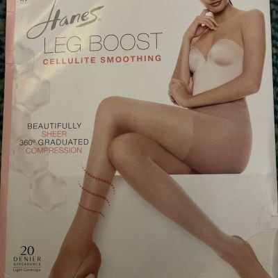 Hanes Silk Reflections Leg Boost Cellulite Smoothing Hosiery Glide On Shaping CD