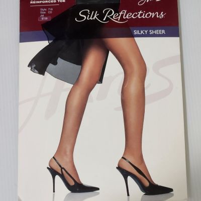 Hanes Silk Reflections Pantyhose Size CD Classic Jet Control Top Reinforced Toe
