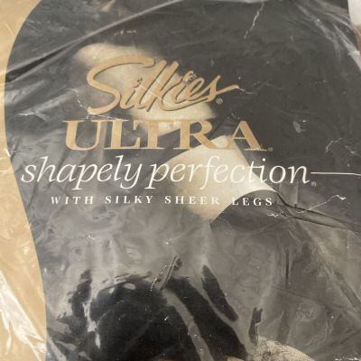 Silkies Ultra Control Top Tights x2 Barely Black Medium 030206 Sheer Nylon