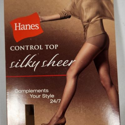 Hanes Control Top Silky Sheer Nude Pantyhose Sz Small