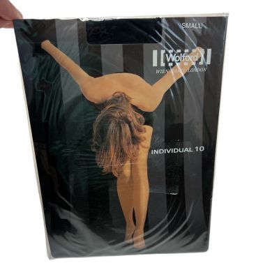 Wolford Individual 10 Denier Tights Style 116 40 in Black Size Small Matte NEW