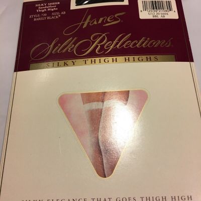 WOMEN HANES SILK REFLECTIONS BLACK SANDALFOOT SHEER THIGH HIGH STOCKINGS SIZE AB