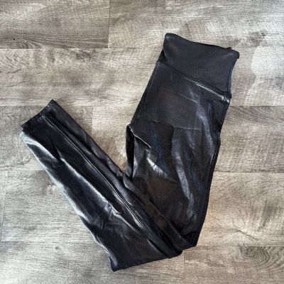 Spanx Shiny Print / Faux Leather Black Leggings in Women's Medium