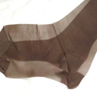 2 Prs - Vtg DAYTONHOSE Nylon Stockings  Sz 10 / 33” Top to Heel No Seams / #503
