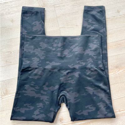 Spanx EcoCare Seamless Leggings | Black Camo Size 2X