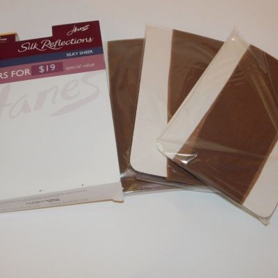 3 Pair NEW Hanes Silk Reflections AB Silky Sheer Toe Control Pantyhose Barely