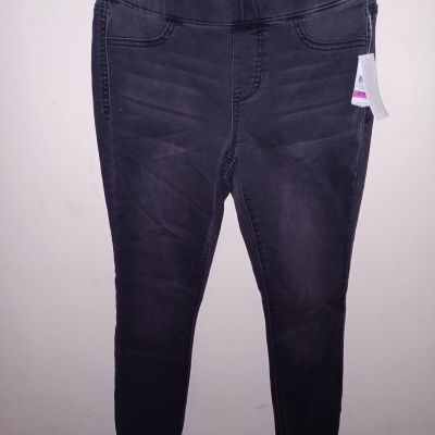 NWT! Style&Co black mid-rise stretch pull on Jeggings Jeans Women's Petite size!