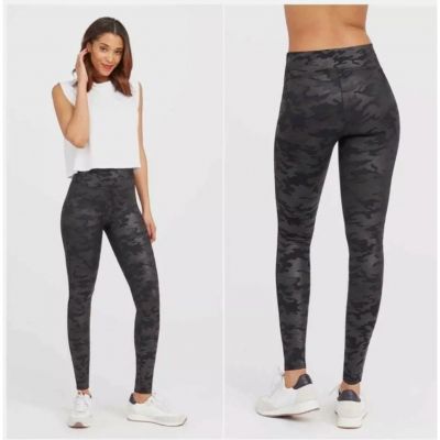 New SPANX FAUX LEATHER BLACK CAMO HIGH WAISTED LEGGINGS SZ 2X