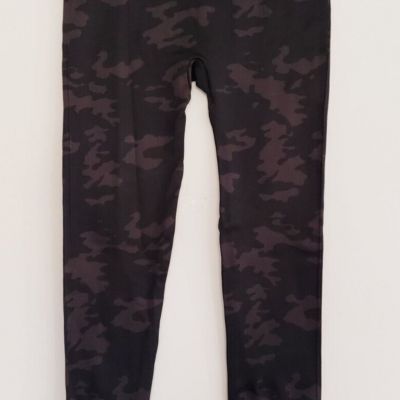 Spanx Look At Me Now Leggings Women's Size Large Black Camo Style FL3515