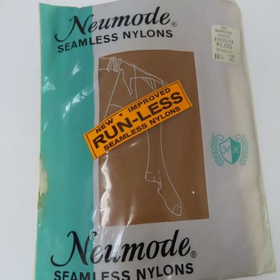 VINTAGE Neumode Nylon Seamless Stocking Hose Sheer Run-Less 10 1/2 Tropicana
