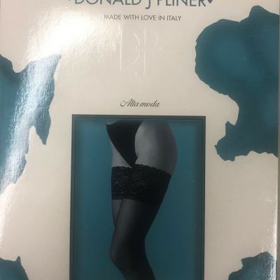 DONALD PLINER SILKY SHEER THIGH HIGH LACE TOP REINFORCED TOE 3 PAIR, WHITE, S/M