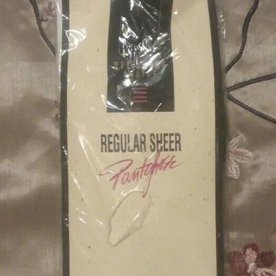 Regular Sheer Reinforced Pantyhose BLACK. QUEEN.