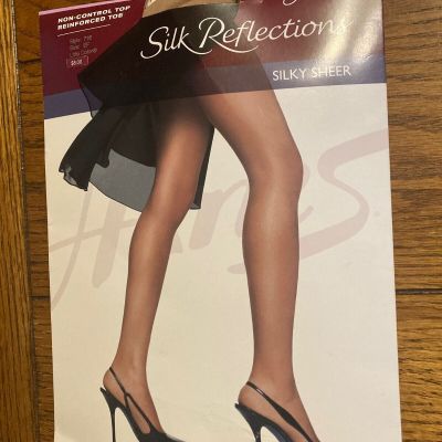 Hanes Silk Reflections Silky Sheer Non-Control Top 716 Size EF Little Color