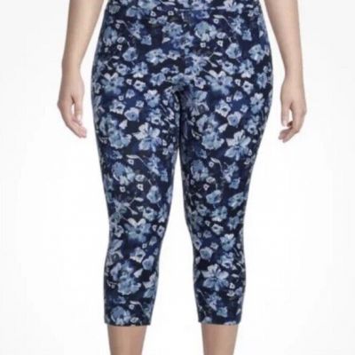 Terra & Sky Plus Size Blue Floral Capris  3X (24W-26W) NWT