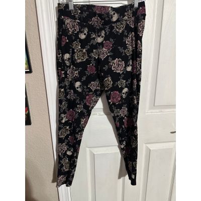 Torrid Size 1 Skull and Rose Leggings