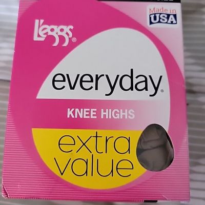 L'eggs Everyday Knee Highs 12 Pair One Size Off Black Sheer Toe