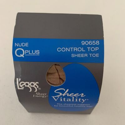 NWT LEGGS Q Plus Vitality Nude Solid Pattern Control Top Sheer Toe Pantyhose