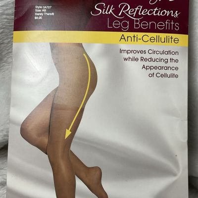 Hanes Silk Reflections Leg Benefits Anti-Cellulite Pantyhose Sz AB Barely There