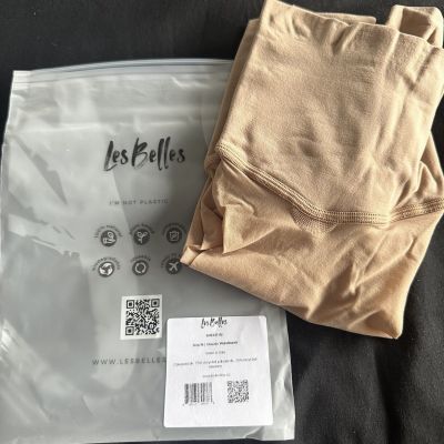 Les Belles Pantyhose- Medium-Classic Waistband-Sheer 02- BRAND NEW