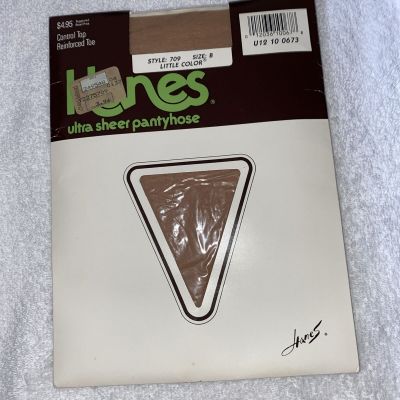 Hanes Ultra Sheer Pantyhose Style 709 Town Taupe