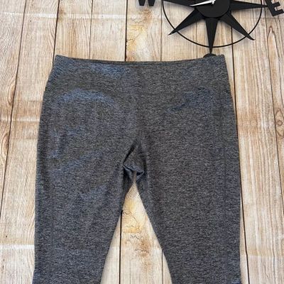 AVIA Women's Grey Capri Leggings With Pocket Size 3X(24w-26w)